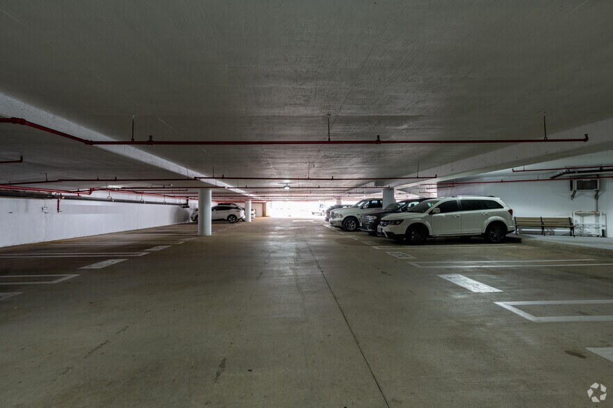 More Photos Of 1612 Summit Ave, Fort Worth Office For Sale