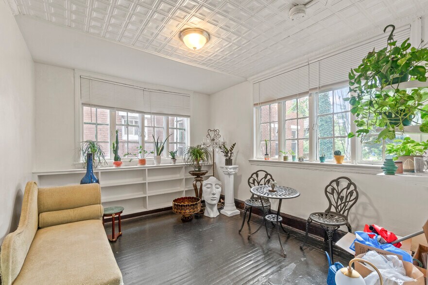 More Photos Of 103 W 29th St, Baltimore Apartments For Sale