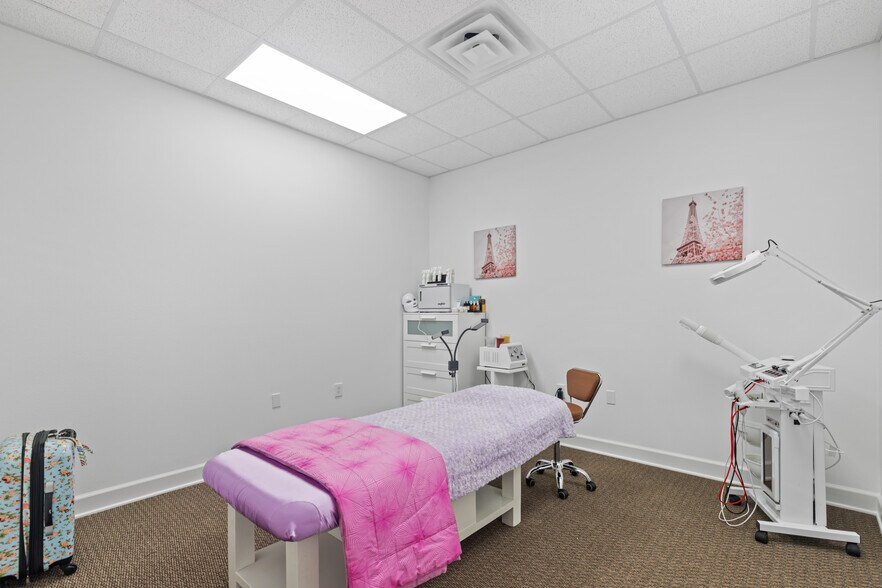 More Photos Of 26077 Nelson Way, Katy Medical For Sale