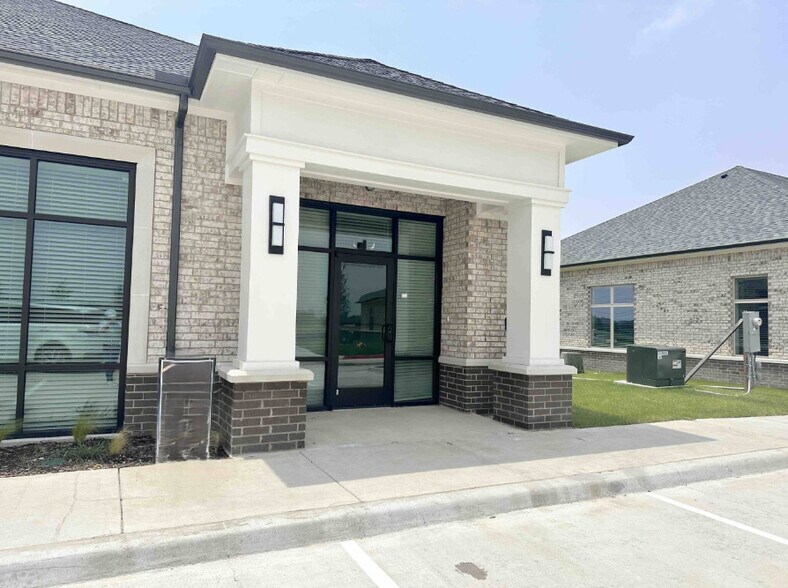 More Photos Of 3801 N Central Expy, McKinney Office For Lease