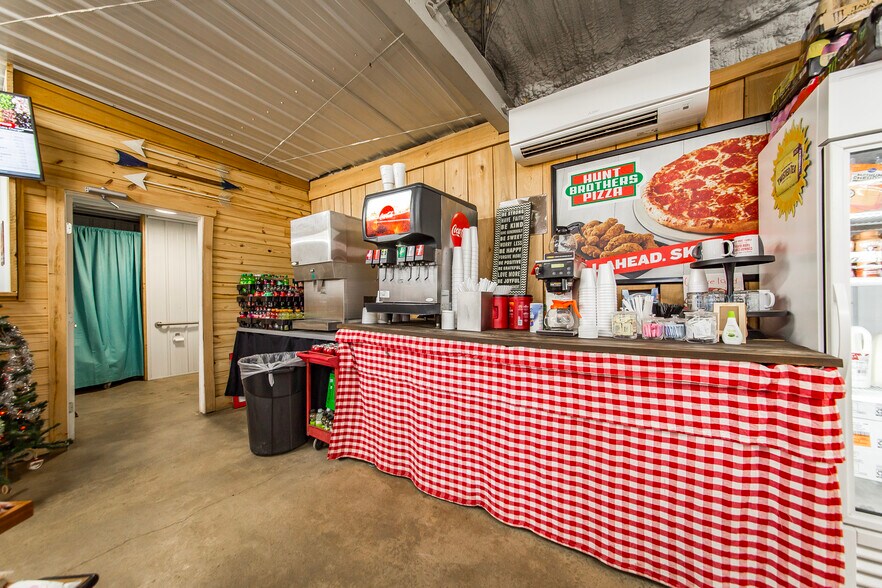 More Photos Of 3953 Highway 95, Cleveland Convenience Store For Sale