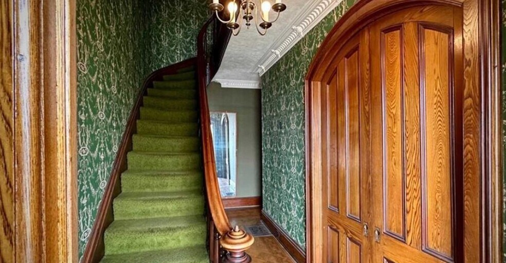 More Photos Of 40 E Genesee St, Auburn Storefront Retail Residential For Lease