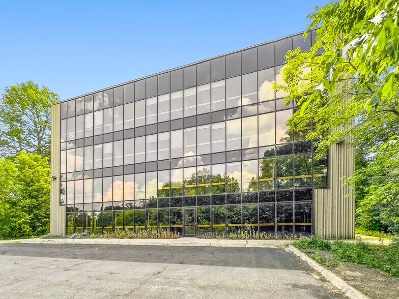 More Photos Of 1800 Pioneer Creek Ctr, Maple Plain Office For Lease