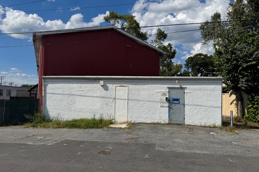 More Photos Of 2039 Hollins Ferry Rd, Baltimore Manufacturing For Lease