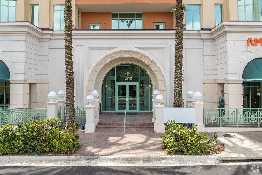 More Photos Of 1200 E Las Olas Blvd, Fort Lauderdale Office For Lease