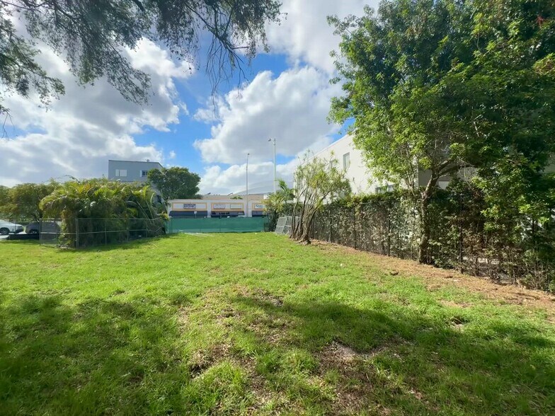 Primary Photo Of 329 NW 12th Ave, Miami Land For Sale