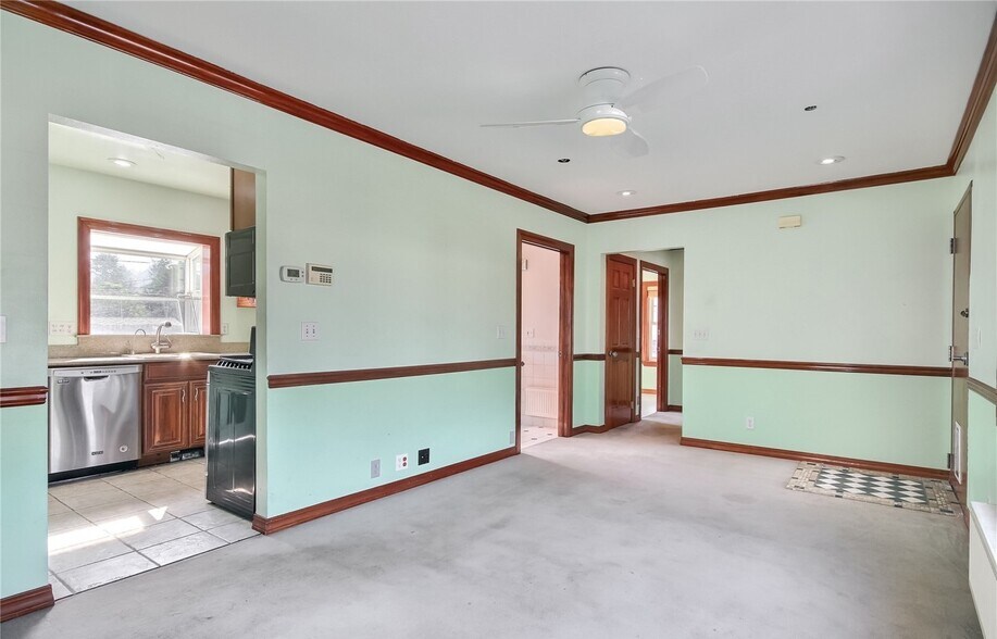 More Photos Of 2409 SW Findlay St, Seattle Apartments For Sale