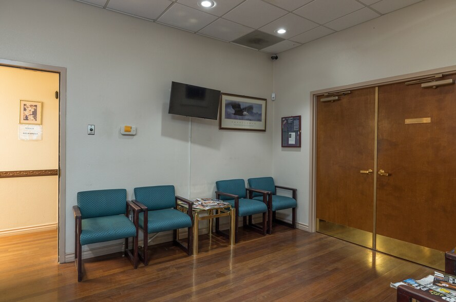 More Photos Of 3025 W Sahara Ave, Las Vegas Medical For Sale