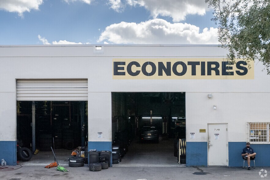 More Photos Of 7005-7145 NW 41 St, Miami Warehouse For Lease