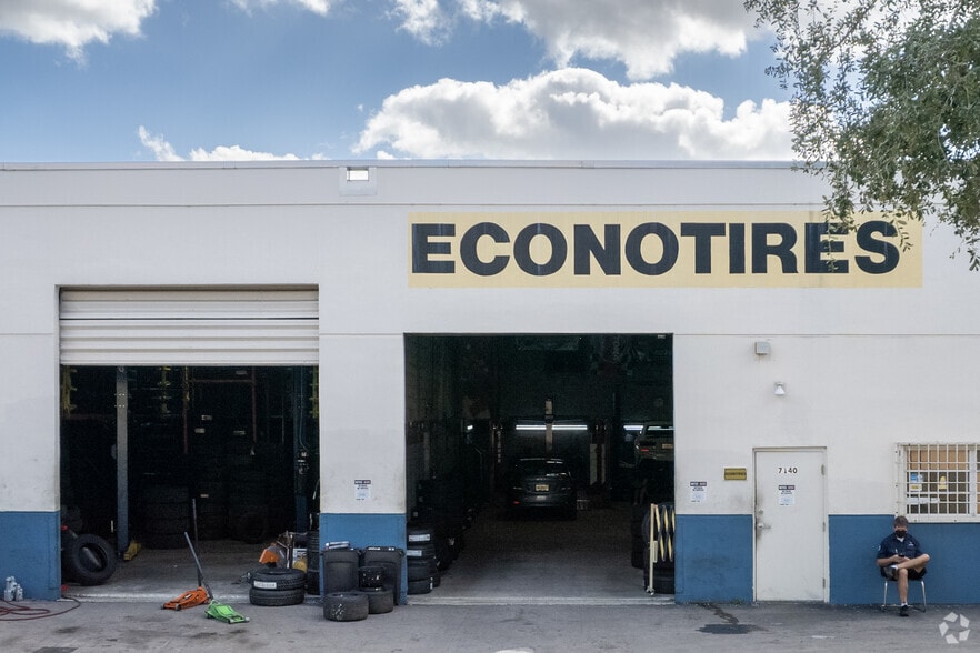 More Photos Of 7005-7145 NW 41 St, Miami Warehouse For Lease