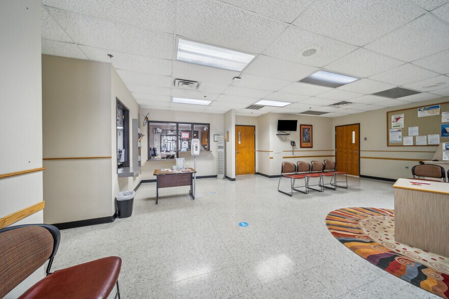 More Photos Of 2020 Holly Rd, Claremore Office For Sale