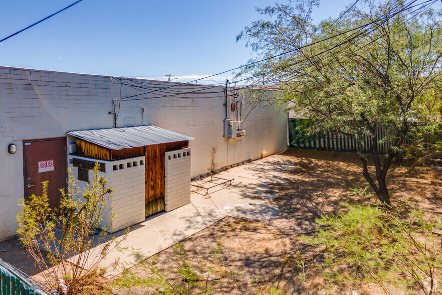 More Photos Of 3840 E 5th St, Tucson Storefront For Lease