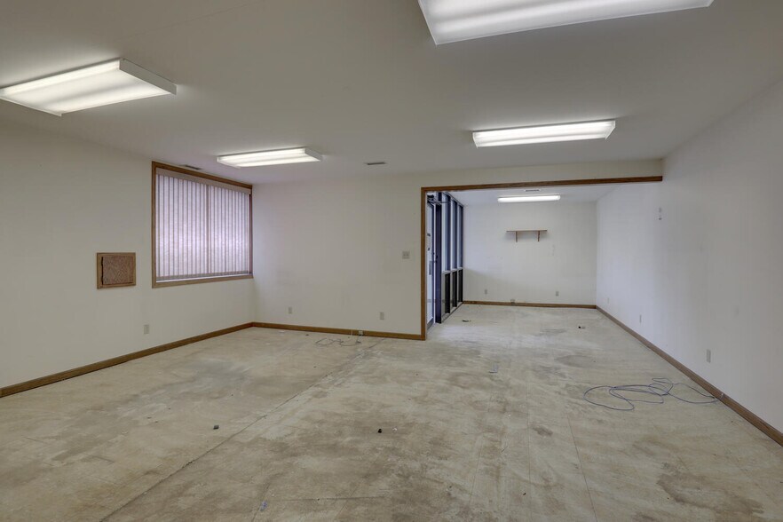 More Photos Of 600 York St, Quincy Industrial For Sale