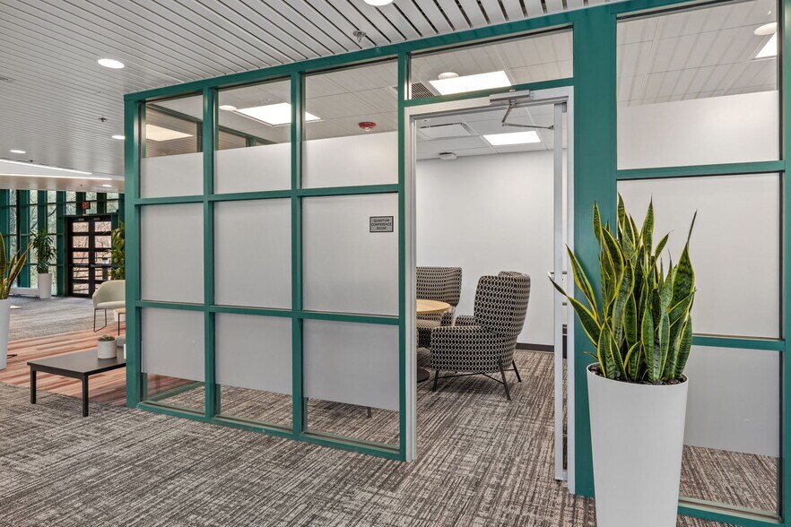 More Photos Of 1000 Northbrook Dr, Trevose Office For Sale