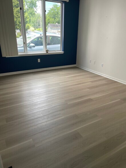 More Photos Of 17 Parker Terrace Ext, Glastonbury Office For Lease