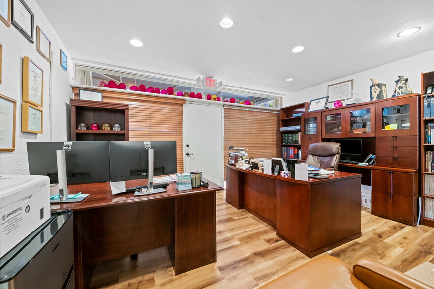 More Photos Of 100 SE 15th Ave, Fort Lauderdale Medical For Lease