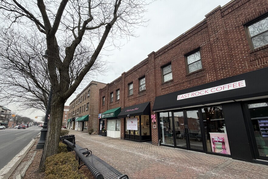 More Photos Of 653-661 Franklin Ave, Garden City Storefront For Lease