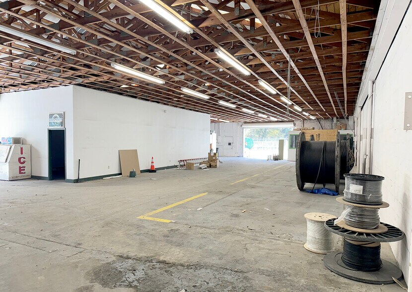 More Photos Of 1041 Aenon Church Rd, Tallahassee Warehouse For Sale
