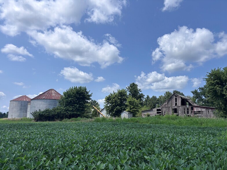 More Photos Of 4436 County 1050 N rd, Farmersburg Land For Sale