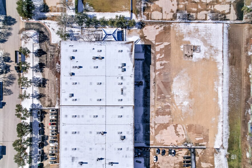 More Photos Of 10420 Metric Blvd, Austin Warehouse For Lease