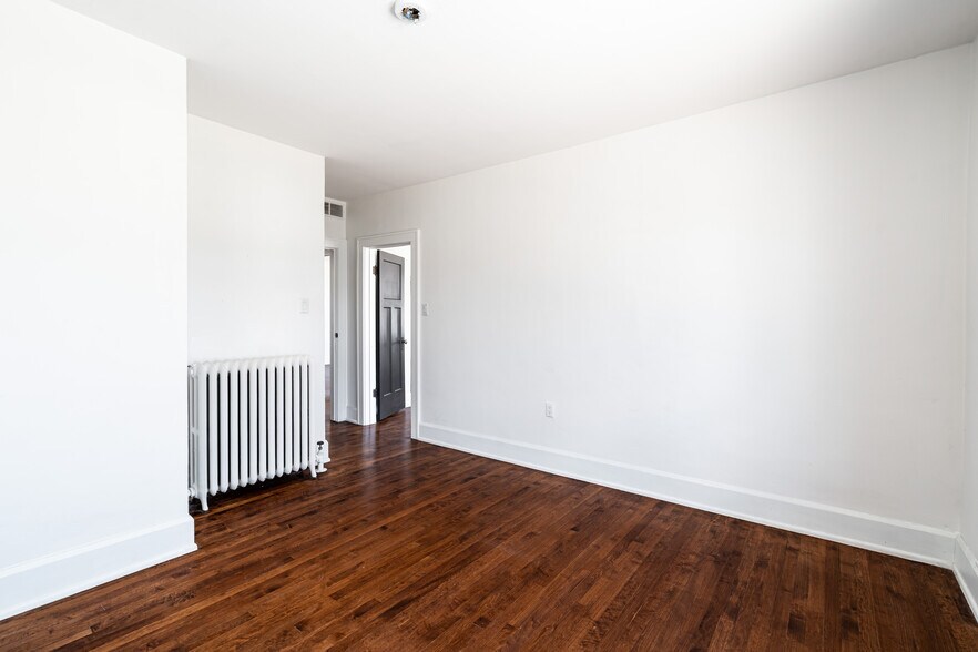 More Photos Of 3701 E Layton Ave, Cudahy Storefront Retail Residential For Sale