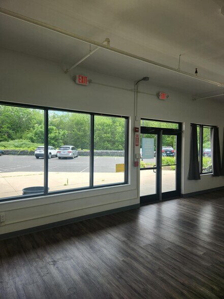 More Photos Of 1 Mill Valley Rd, Hadley Medical For Lease