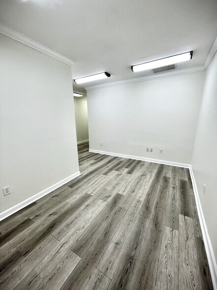 More Photos Of 8402 Six Forks Rd, Raleigh Office For Lease