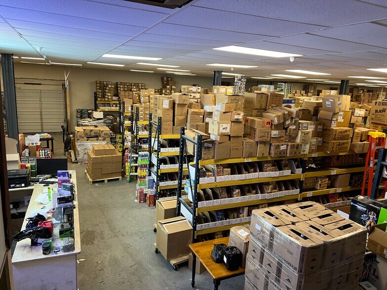 More Photos Of 17 Prospect Ave, Albany Light Distribution For Sale