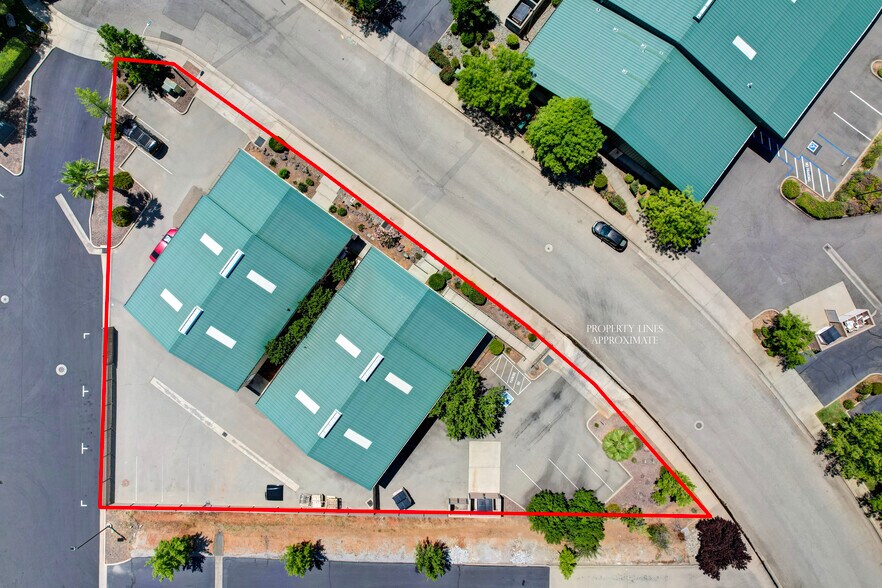 More Photos Of 3075 Crossroads Dr, Redding Light Distribution For Sale