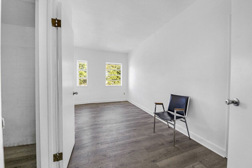 More Photos Of 3471-3475 SW 8th St, Miami Unknown For Lease