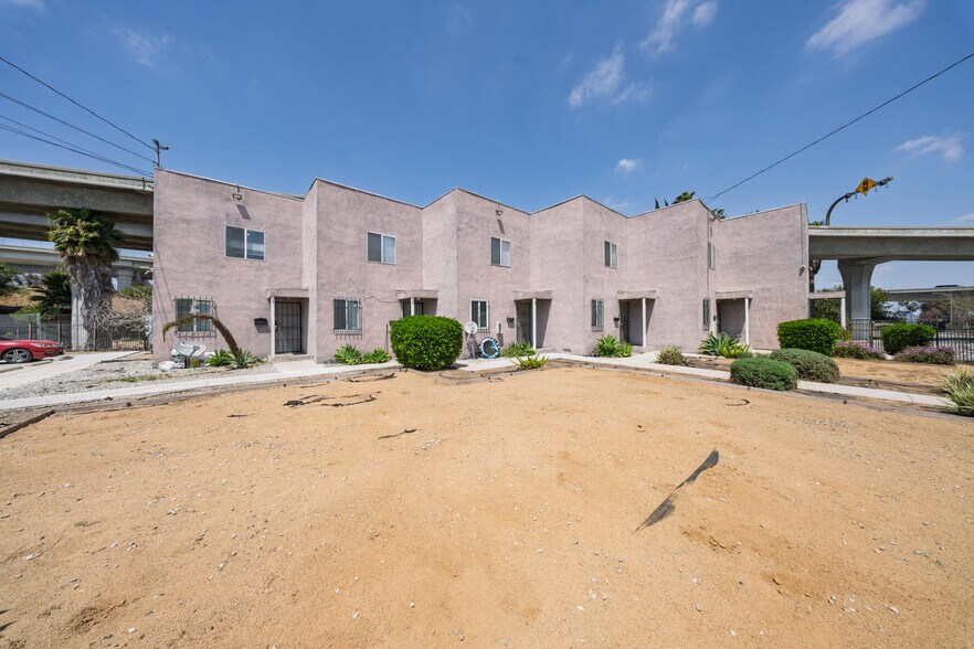 More Photos Of 517 W 117th St, Los Angeles Apartments For Sale