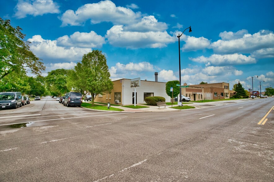 Primary Photo Of 3650-3656, Skokie Warehouse For Sale