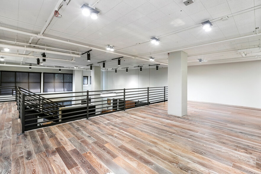 More Photos Of 1645-1649 Mission St, San Francisco Loft Creative Space For Sale