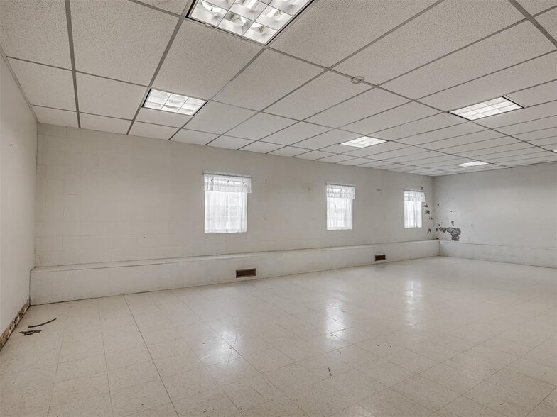 More Photos Of 2000 N Spencer Rd, Oklahoma City Religious Facility For Sale