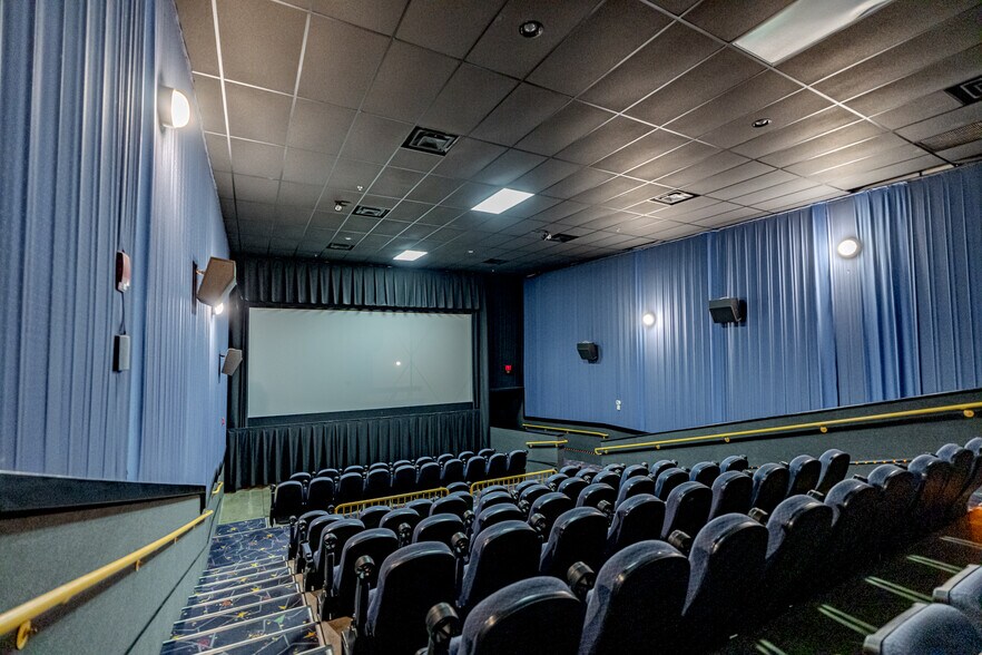 More Photos Of 250 Breighton Cir, Shelbyville Movie Theatre For Sale