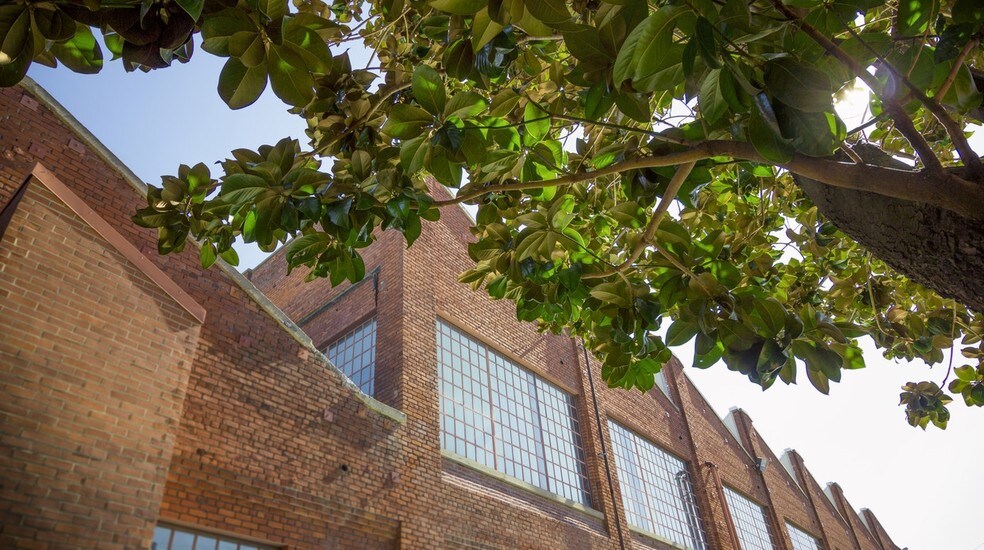 More Photos Of 1601-1651 Alhambra Blvd, Sacramento Office For Lease