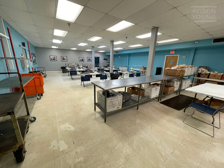 More Photos Of 300 Franklin St, Ocoee Office For Sale