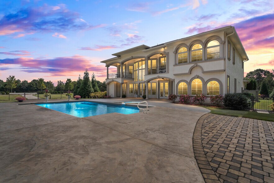 More Photos Of 220 Fincher Rd, Pauline Lodge Meeting Hall For Sale