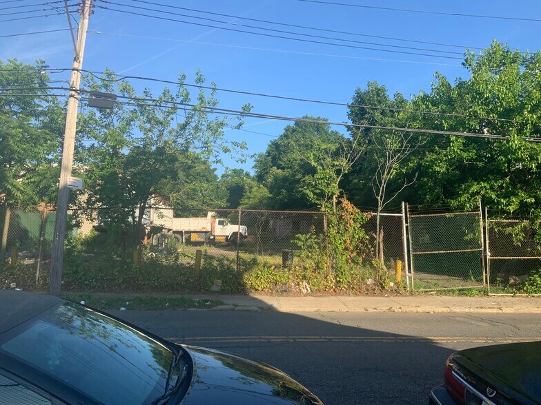 More Photos Of 88 Jewett Ave, Staten Island Land For Sale