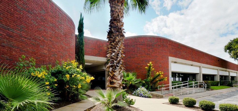 Primary Photo Of 3019 Alvin Devane Blvd, Austin Unknown For Lease