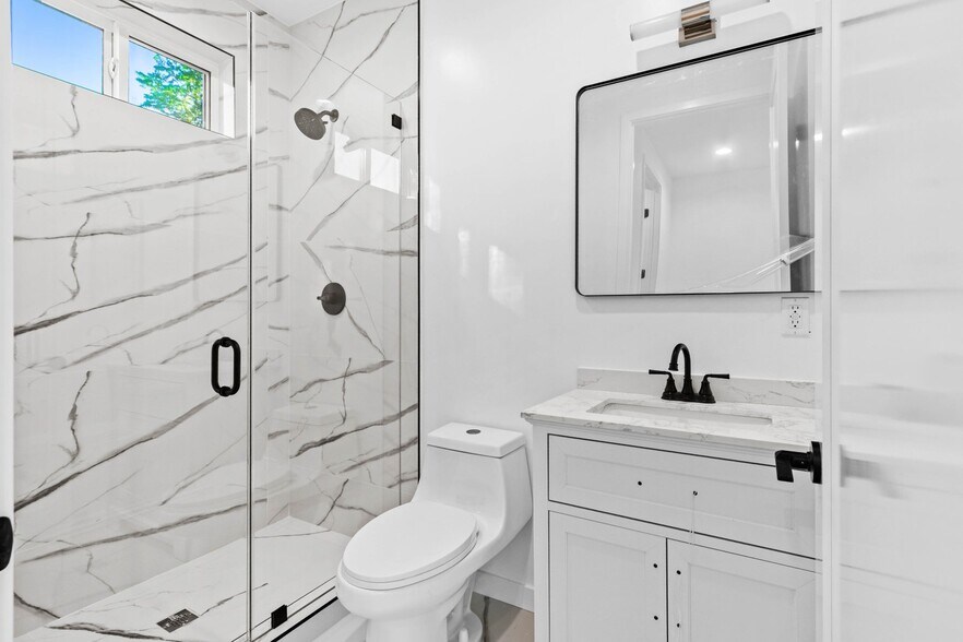 More Photos Of 6842 Cedros Ave, Van Nuys Apartments For Sale