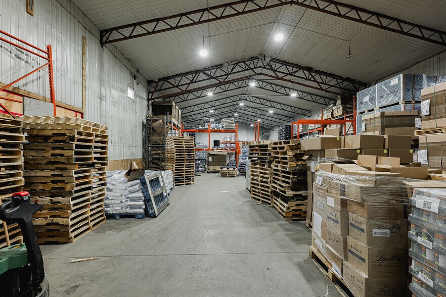 More Photos Of 395 Rue Bonin, Acton Vale Refrigeration Cold Storage For Sale