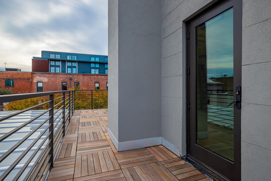 More Photos Of 30-32 Martin Luther King Jr Blvd, Savannah Restaurant For Lease