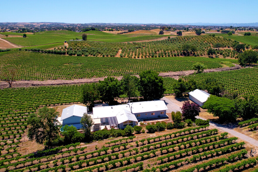 Primary Photo Of 4540 Shandon Highway, Paso Robles Winery Vineyard For Sale