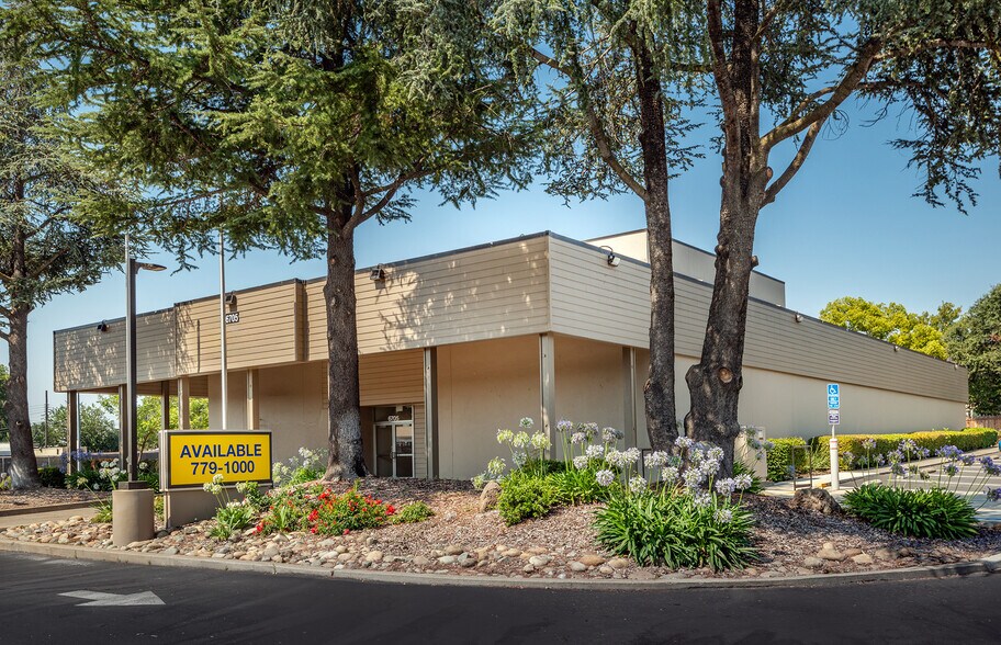 More Photos Of 6705 Fair Oaks Blvd, Carmichael Bank For Lease