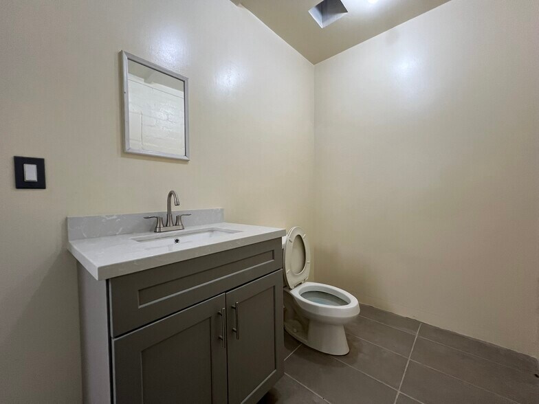 More Photos Of 621 E Route 66, Glendora Industrial For Sale