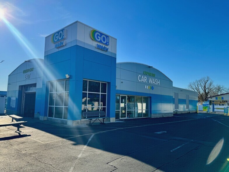 Primary Photo Of 305 Sunburst Hwy, Cambridge Carwash For Sale