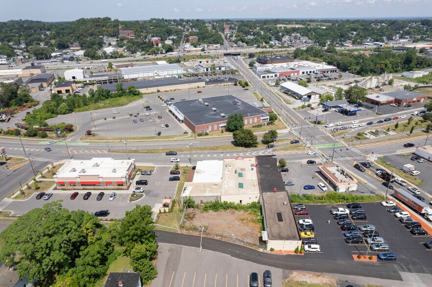 More Photos Of 1628 Erie Blvd E, Syracuse Flex For Sale