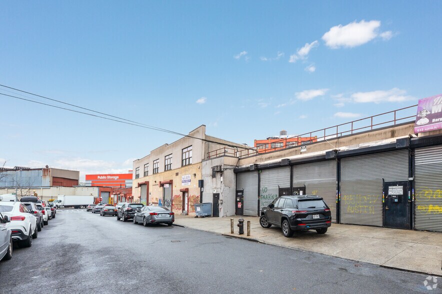 More Photos Of 435 Austin Pl, Bronx Warehouse For Lease