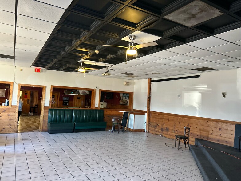 More Photos Of 2709 Williamsburg Rd, Richmond Restaurant For Lease